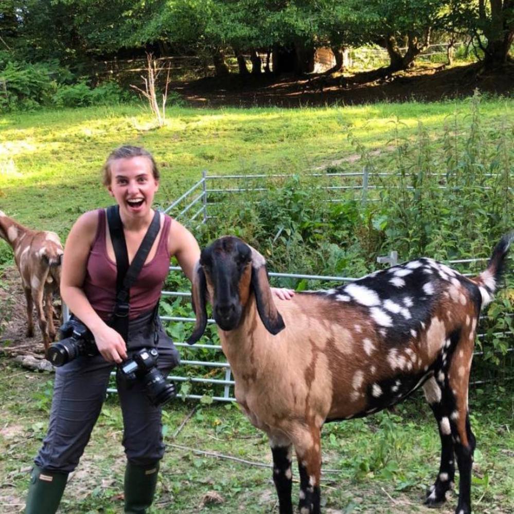 Meet your Posher, Ana